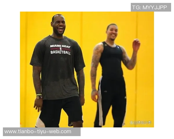 詹姆斯谈训练环境变化记者录像影响球员加练单挑情况 詹姆斯谈训练环境变化记者录像影响球员加练单挑情况