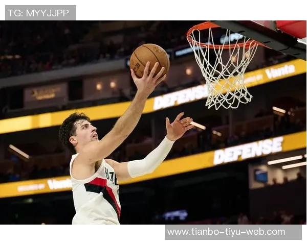 阿夫迪亚表现起伏25分6板8助攻却遭遇末节低迷失误增多 阿夫迪亚表现起伏25分6板8助攻却遭遇末节低迷失误增多